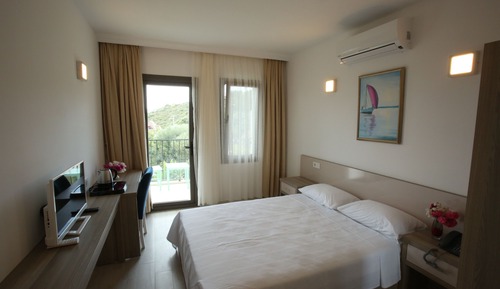 Room, Sea View
