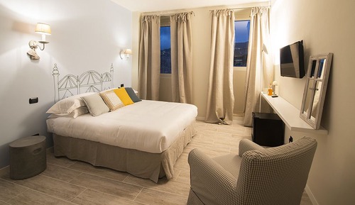 Triple Room, Accessible