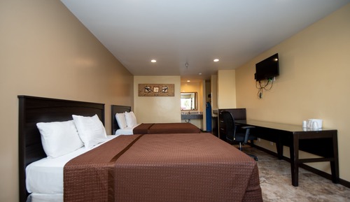 Classic Double Room, 2 Queen Beds