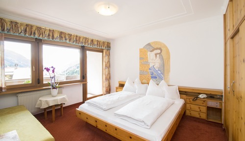 Classic Double Room