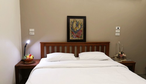 Deluxe Suite, 1 King Bed, Terrace
