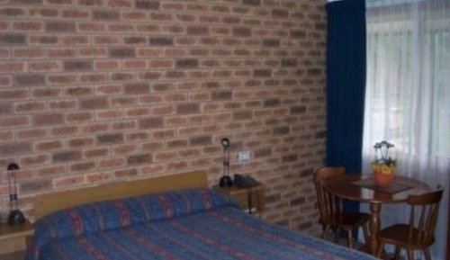 Standard Queen Room