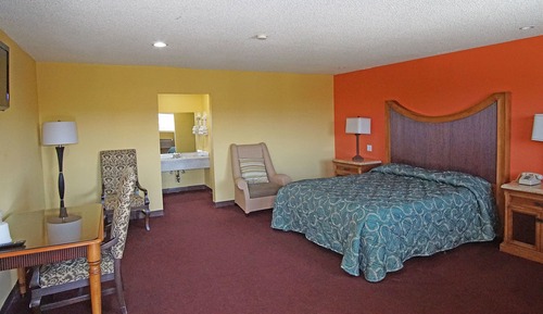 Standard Room, 1 King Bed, Non Smoking