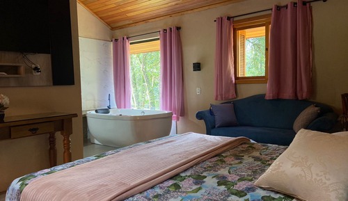 Honeymoon Cabin
