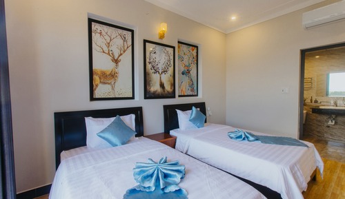 Deluxe Double or Twin Room, 2 Twin Beds, Lanai, City View