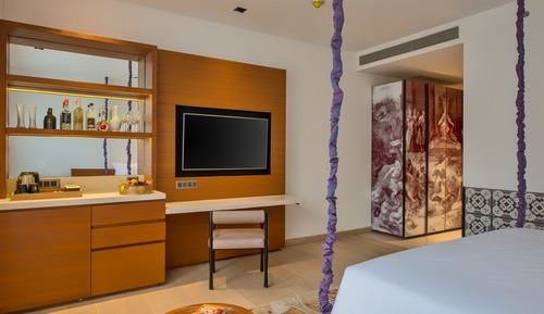 Deluxe Room Twin Bed