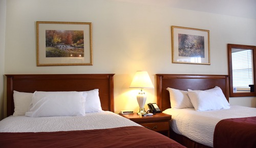 Standard Room, 2 Queen Beds, Non Smoking, Lake View