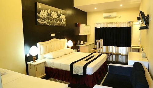 Deluxe Triple Room