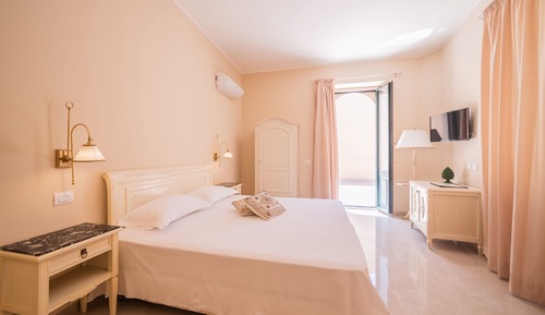 Classic Double Room, Terrace