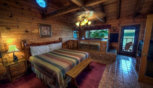 Romantic Cabin, 1 King Bed, Jetted Tub, Lake View