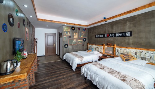 Deluxe Twin Room A