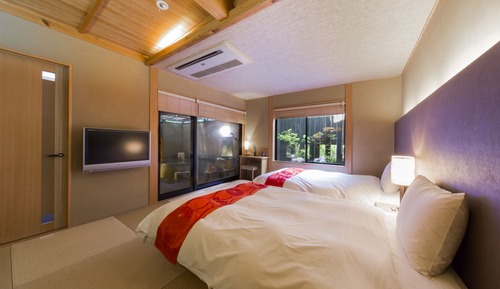 Annex KAWA/YAMA/TSUKI - Triple Room with Partial Open-air Hot Spring Bath