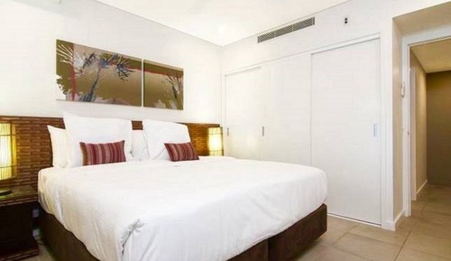 Luxury Swimout Apartment, 3 Bedrooms, Poolside