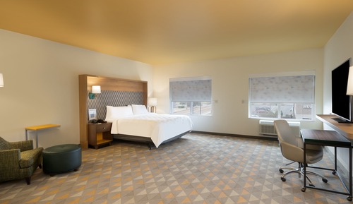 Standard Room, 1 King Bed, Mobility Accessible