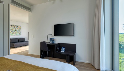 Junior Studio Suite