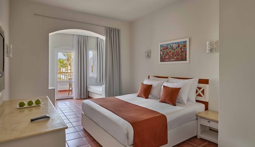 Family Room, Garden View (King Bed)