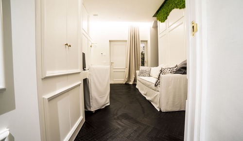 Design Suite, 1 King Bed with Sofa bed, Private Bathroom, Courtyard View