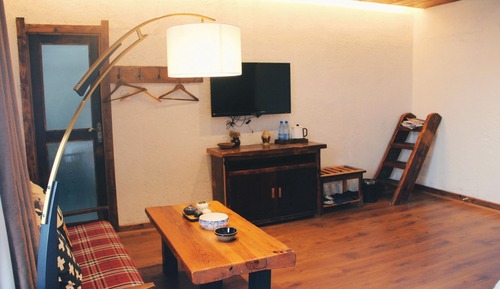 Classic Twin Room, Mountain View