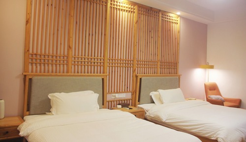 Panoramic Twin Room