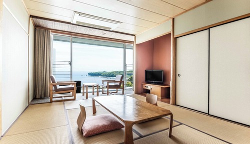 Japanese Style Room For 4 People, Shared Bathroom, Sea View