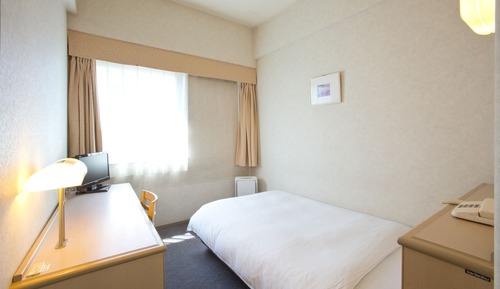 Single Room, Smoking