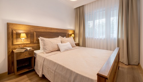 Condo, 2 Bedrooms, Sea View