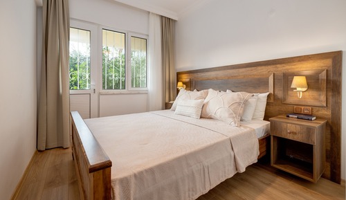 Condo, 2 Bedrooms