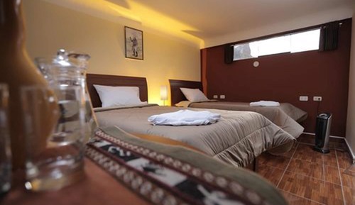 Twin Room (Doble)