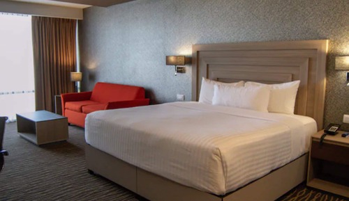 Room, 1 King Bed, Accessible (Roll-In Shower)