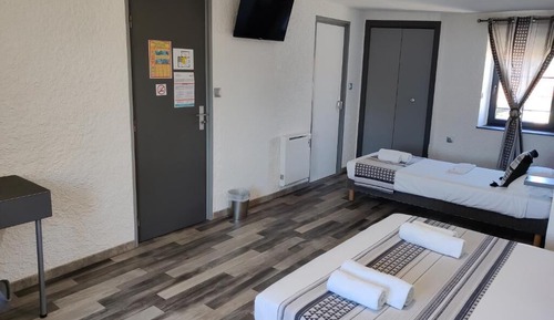 Basic Triple Room (Douche)
