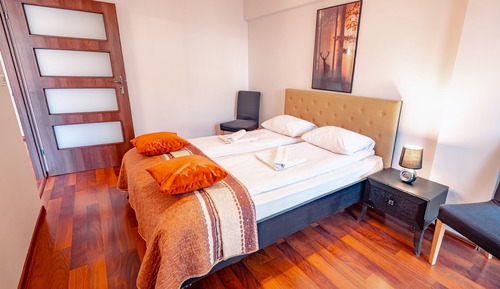 Apartment (73A)