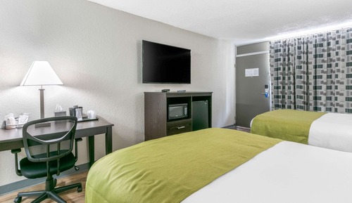 Standard Room, 2 Queen Beds, Non Smoking