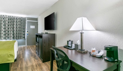 Standard Room, 1 King Bed, Non Smoking