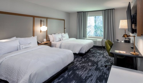 Room, 2 Queen Beds, Non Smoking (Mobility/Hearing Access, Roll-In Shwr)