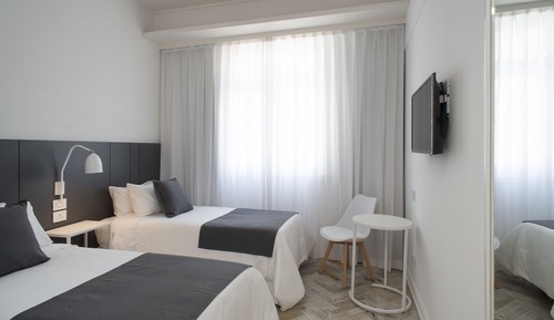 Studio, 2 Twin Beds