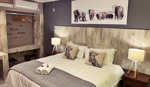 Room 3 - Luxury Room