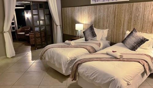 Room 5 - Luxury Room