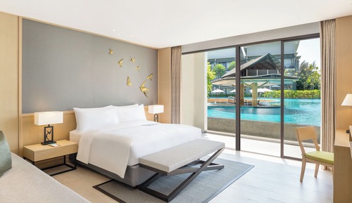 Room, 1 King Bed, Non Smoking, Pool View (Pool Access)