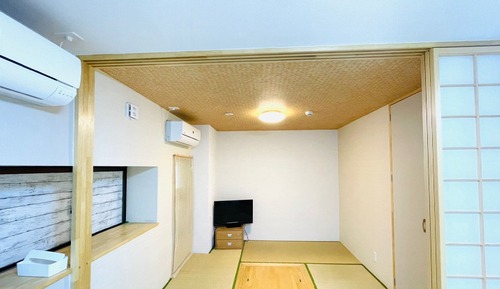 Apartment (101)