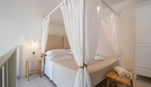 Family Studio, Kitchenette