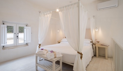 Suite, Hot Tub (4 Prs)