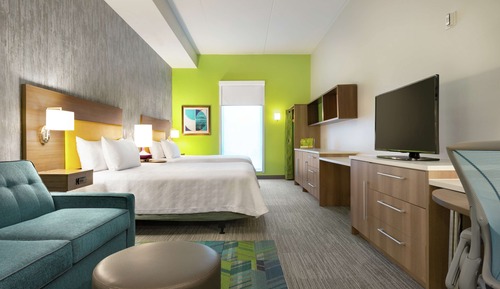 Studio, 2 Queen Beds, Accessible (Mobility & Hearing, Roll-in Shower)