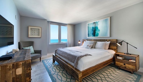 Classic Condo, 1 Bedroom, Balcony, Partial Ocean View (10L13)