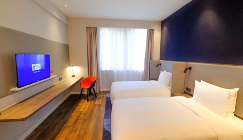 Standard Room, 2 Twin Beds, City View