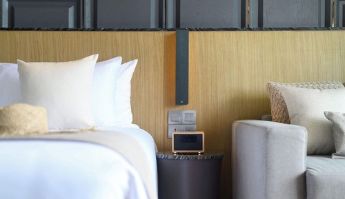 Deluxe Room, 2 Twin Beds, Non Smoking, Pool View