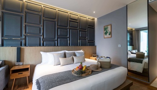 Deluxe Room, 1 King Bed, Non Smoking, Lagoon View