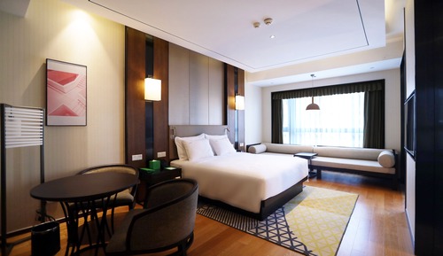 Premium Room, 1 King Bed