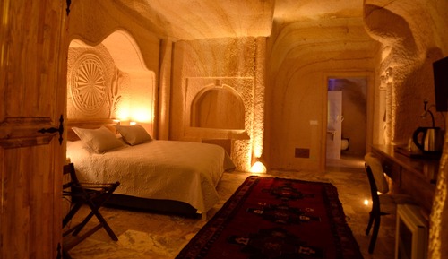 Cave Suite Room