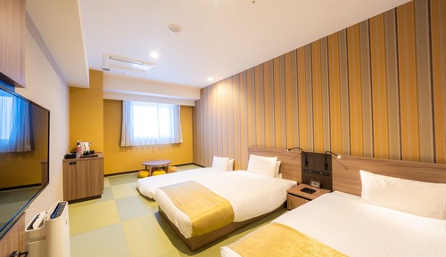 Deluxe Japanese Twin Room for 3 people, Non Smoking (Housekeeping Once Every 3 Days)