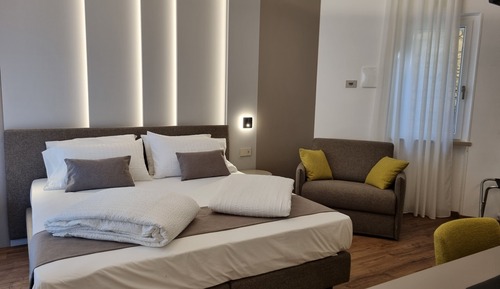 Deluxe Double or Twin Room, 1 Bedroom, Terrace, Lake View